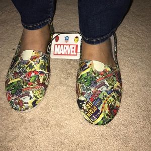 Hot topic brand shoes Marvel design